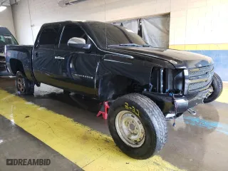 2009 Chevrolet Silverado 1500 LTZ with VIN 3GCEK33M49G226924, listed as a Copart auction lot 50419825 with 196,549 mi miles and Clean Title. Bid and sale history available at carsss.com. Image 4.