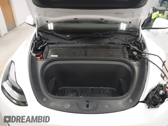 2022 Tesla Model Y Long Range z VIN 7SAYGDEE3NF358487, wystawiony jako IAAI lot #42036969 z przebiegiem 52 723 mil mil oraz . Historia ofert i sprzedaży dostępna na DreamBid. Obrazek 10.