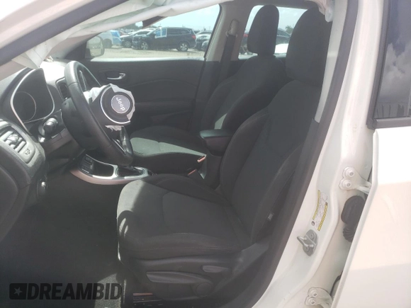 2019 Jeep Compass Sport z VIN 3C4NJCAB1KT637151, wystawiony jako Copart lot #60116915 z przebiegiem 74 149 mil mil oraz Nie do naprawy • Non repairable. Historia ofert i sprzedaży dostępna na DreamBid. Obrazek 7.