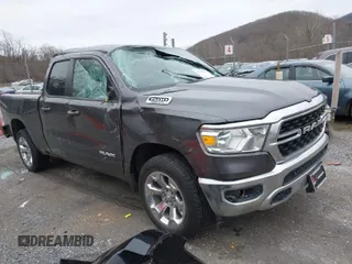 2022 Ram 1500 Big Horn z VIN 1C6SRFBT1NN282837, wystawiony jako IAAI lot #41492037 z przebiegiem 75 034 mil mil oraz . Historia ofert i sprzedaży dostępna na DreamBid. Obrazek 1.