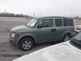 2003 Honda Element EX z VIN 5J6YH28533L027794, wystawiony jako IAAI lot #41524077 z przebiegiem 232 936 mil mil oraz . Historia ofert i sprzedaży dostępna na DreamBid. Obrazek 14.