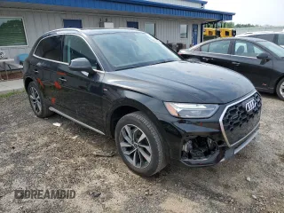 2024 Audi Q5 S line Premium Plus z VIN WA1EAAFYXR2015624, wystawiony jako Copart lot #59953855 z przebiegiem 14 627 mil mil oraz Szkoda całkowita • Salvage title. Historia ofert i sprzedaży dostępna na DreamBid. Obrazek 4.