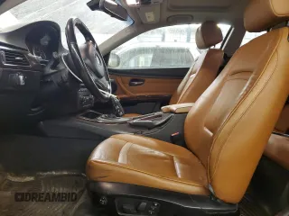 2011 BMW 3 Series 328i xDrive z VIN WBAKF3C57BE567244, wystawiony jako Copart lot #43366365 z przebiegiem 136 886 mil mil oraz Szkody całkowita. Historia ofert i sprzedaży dostępna na DreamBid. Obrazek 7.