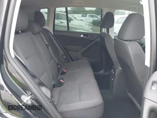 2013 Volkswagen Tiguan SE z VIN WVGAV7AXXDW519677, wystawiony jako IAAI lot #42264759 z przebiegiem 103 913 mil mil oraz . Historia ofert i sprzedaży dostępna na DreamBid. Obrazek 8.