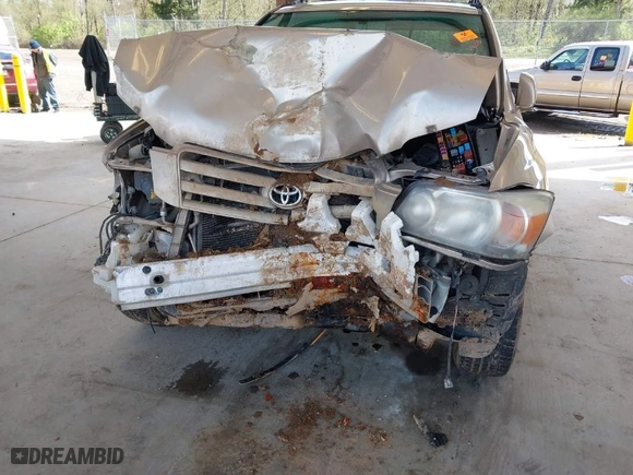 2007 Toyota Highlander w/3rd Row with VIN JTEEP21A070188206, listed as a IAAI auction lot 41999665 with 233,239 mi miles. Bid and sale history available at carsss.com. Image 6.
