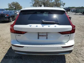 2025 Volvo V60 Cross Country Plus with VIN YV4L12WK0S2146031, listed as a Copart auction lot 52360105 with 5,046 mi miles and Clean Title. Bid and sale history available at carsss.com. Image 6.