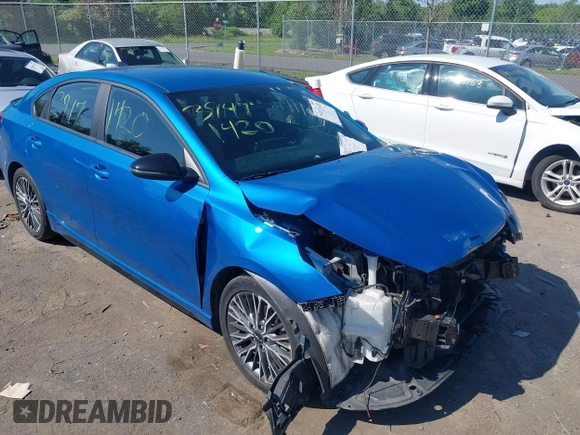 2023 Kia Forte GT-Line with VIN 3KPF54AD0PE568996, listed as a IAAI auction lot 39471420 with 72,969 mi miles. Bid and sale history available at carsss.com. Image 1.