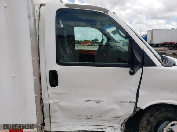 2011 GMC Savana Commercial Cutaway Work Van with VIN 1GDY72BA6B1903116, listed as a Copart auction lot 72749984 with NaN miles and Salvage Title. Bid and sale history available at carsss.com. Image 12.