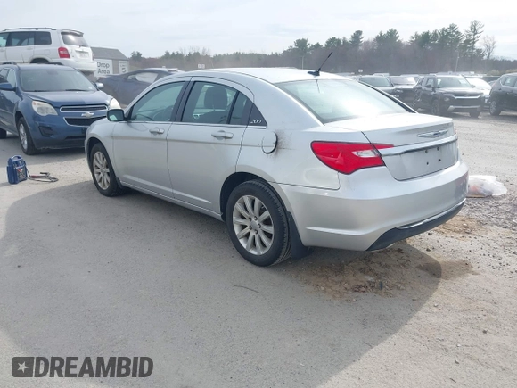 2012 Chrysler 200 Touring with VIN 1C3CCBBB7CN125569, listed as a IAAI auction lot 42083043 with 188,461 mi miles. Bid and sale history available at carsss.com. Image 3.