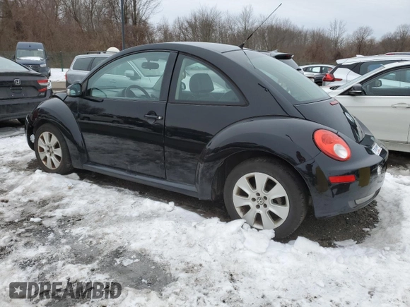 2009 Volkswagen Beetle S с VIN 3VWPG31C99M511640, выставлен на аукционе Copart как лот 44953095 с пробегом 154 694 миль миль и Списание • Salvage title. История ставок и продаж доступна на DreamBid. Изображение 2.