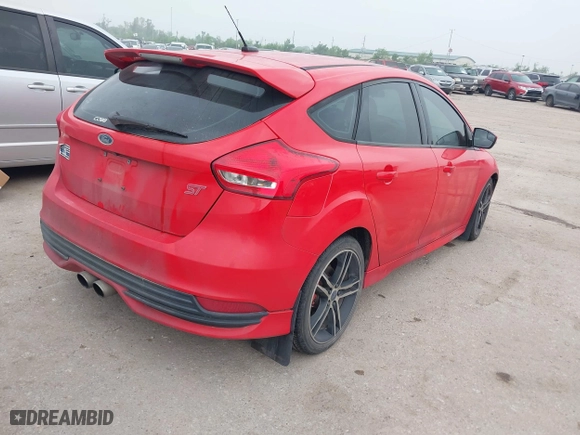 2015 Ford Focus ST with VIN 1FADP3L9XFL356641, listed as a IAAI auction lot 41928846 with 92,110 mi miles. Bid and sale history available at carsss.com. Image 4.