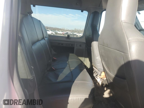 2012 Ford Econoline Wagon XL with VIN 1FMNE1BL6CDB12668, listed as a Copart auction lot 37751654 with 31,425 mi miles and Clean Title. Bid and sale history available at carsss.com. Image 11.