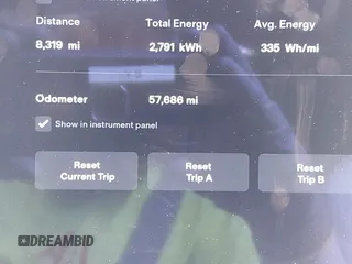 2017 Tesla Model X 90D z VIN 5YJXCBE20HF070235, wystawiony jako IAAI lot #42099344 z przebiegiem 57 686 mil mil oraz . Historia ofert i sprzedaży dostępna na DreamBid. Obrazek 7.
