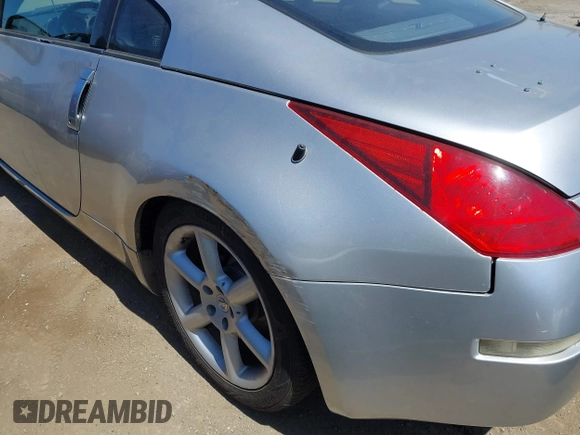 2005 Nissan 350Z Touring with VIN JN1AZ34E85M651414, listed as a IAAI auction lot 42078892 with 155,280 mi miles. Bid and sale history available at carsss.com. Image 6.