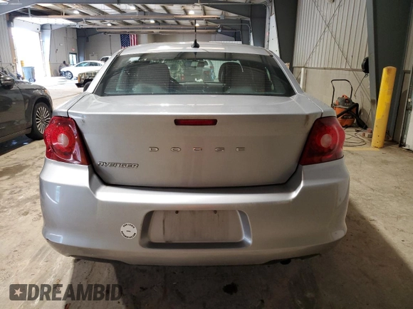 2014 Dodge Avenger SE z VIN 1C3CDZAB3EN160734, wystawiony jako Copart lot #58937135 z przebiegiem 115 311 mil mil oraz Tytuł czysty. Historia ofert i sprzedaży dostępna na DreamBid. Obrazek 6.