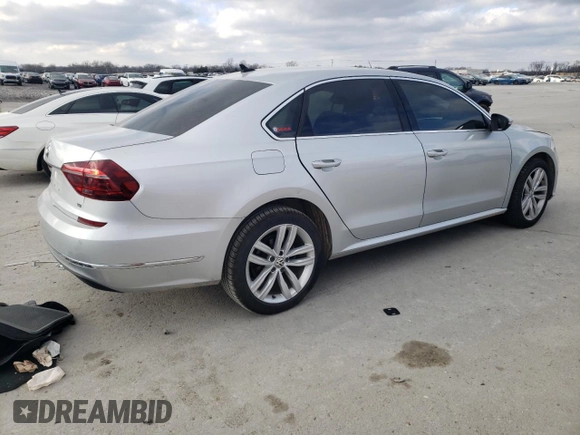 2018 Volkswagen Passat SE z VIN 1VWBA7A34JC016593, wystawiony jako Copart lot #86755894 z przebiegiem 98 351 mil mil oraz Szkoda całkowita • Salvage title. Historia ofert i sprzedaży dostępna na DreamBid. Obrazek 3.