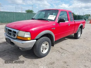 2000 Ford Ranger XL with VIN 1FTZR15V1YPA96621, listed as a IAAI auction lot 42101306 with 189,946 mi miles. Bid and sale history available at carsss.com. Image 2.