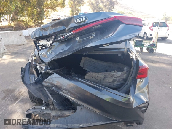 2021 Kia Forte LXS z VIN 3KPF24AD0ME329971, wystawiony jako IAAI lot #42310912 z przebiegiem 37 934 mil mil oraz . Historia ofert i sprzedaży dostępna na DreamBid. Obrazek 16.