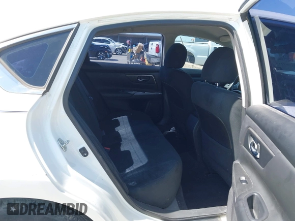 2015 Nissan Altima S z VIN 1N4AL3AP4FN872272, wystawiony jako IAAI lot #41982118 z przebiegiem 106 907 mil mil oraz . Historia ofert i sprzedaży dostępna na DreamBid. Obrazek 8.