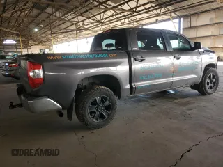 2015 Toyota Tundra SR5 z VIN 5TFDW5F17FX469485, wystawiony jako Copart lot #80274954 z przebiegiem 239 508 mil mil oraz Szkoda całkowita • Salvage title. Historia ofert i sprzedaży dostępna na DreamBid. Obrazek 3.