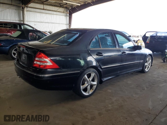 2006 Mercedes-Benz C 230 Sport z VIN WDBRF52H76A839649, wystawiony jako Copart lot #60904365 z przebiegiem 130 111 mil mil oraz Szkoda całkowita • Salvage title. Historia ofert i sprzedaży dostępna na DreamBid. Obrazek 3.