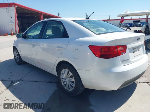 2011 Kia Forte EX with VIN KNAFU4A29B5888868, listed as a IAAI auction lot 41972446 with 185,821 mi miles. Bid and sale history available at carsss.com. Image 3.