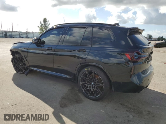2023 BMW X3 M z VIN 5YM13EC01P9S47089, wystawiony jako Copart lot #70536243 z przebiegiem 3 041 mil mil oraz . Historia ofert i sprzedaży dostępna na DreamBid. Obrazek 2.