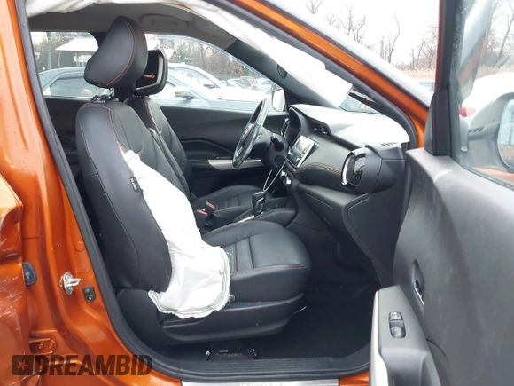 2019 Nissan Kicks S with VIN 3N1CP5CU6KL559887, listed as a IAAI auction lot 41491252 with 69,357 mi miles and . Bid and sale history available at carsss.com. Image 5.