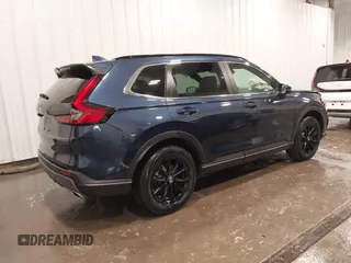 2025 Honda CR-V Sport-L with VIN 7FARS6H86SE048805, listed as a IAAI auction lot 41948021 with 8,532 mi miles and . Bid and sale history available at DreamBid. Image 4.
