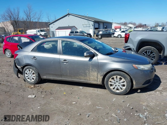 2010 Kia Forte EX z VIN KNAFU4A2XA5836941, wystawiony jako IAAI lot #41812507 z przebiegiem 186 638 mil mil oraz . Historia ofert i sprzedaży dostępna na DreamBid. Obrazek 13.