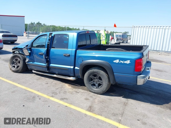 2005 Dodge Dakota SLT with VIN 1D7HW48N05S319621, listed as a IAAI auction lot 42037140 with 251,595 mi miles and . Bid and sale history available at DreamBid. Image 3.