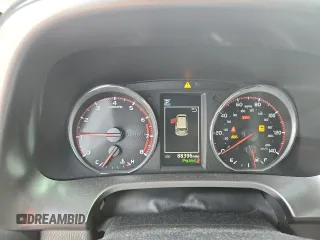 2016 Toyota RAV4 SE z VIN JTMJFREV0GD177498, wystawiony jako Copart lot #60571225 z przebiegiem 88 396 mil mil oraz Szkoda całkowita • Salvage title. Historia ofert i sprzedaży dostępna na DreamBid. Obrazek 9.