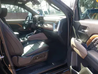 2023 GMC Canyon 4WD Denali with VIN 1GTP6FEK9P1146606, listed as a IAAI auction lot 41330983 with 18,907 mi miles and . Bid and sale history available at DreamBid. Image 5.