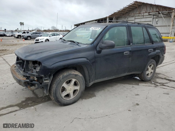 2004 Chevrolet TrailBlazer LT with VIN 1GNDS13S842420511, listed as a Copart auction lot 42740975 with 184,192 mi miles and Salvage Title. Bid and sale history available at carsss.com. Image 1.