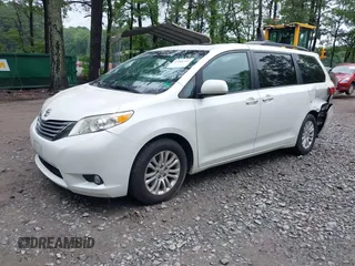 2016 Toyota Sienna XLE with VIN 5TDYK3DC9GS756582, listed as a IAAI auction lot 42506733 with 155,678 mi miles and . Bid and sale history available at DreamBid. Image 17.