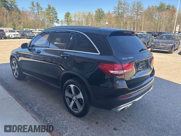 2016 Mercedes-Benz GLC with VIN WDC0G4JB8GF092625, listed as a IAAI auction lot 42171677 with 110,332 mi miles. Bid and sale history available at carsss.com. Image 3.