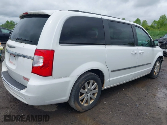 2014 Chrysler Town & Country Touring z VIN 2C4RC1BG0ER255596, wystawiony jako IAAI lot #42351678 z przebiegiem 217 632 mil mil oraz . Historia ofert i sprzedaży dostępna na DreamBid. Obrazek 4.