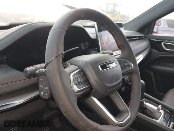 2024 Jeep Compass Trailhawk с VIN 3C4NJDDN7RT131393, выставлен на аукционе IAAI как лот 41217550 с пробегом 8 215 миль миль и . История ставок и продаж доступна на DreamBid. Изображение 11.