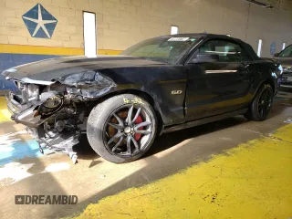 2012 Ford Mustang GT z VIN 1ZVBP8FF7C5248751, wystawiony jako Copart lot #79644114 z przebiegiem 63 751 mil mil oraz Czysty tytuł • Clean title. Historia ofert i sprzedaży dostępna na DreamBid. Obrazek 1.