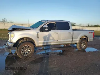 2019 Ford Super Duty F-250 SRW XL with VIN 1FT7W2BT0KED63288, listed as a Copart auction lot 50050435 with 234,096 mi miles and Salvage Title. Bid and sale history available at carsss.com. Image 2.