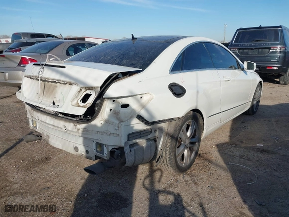 2011 Mercedes-Benz E-Class E 350 with VIN WDDKJ5GB9BF114935, listed as a IAAI auction lot 41328018 with 123,706 mi miles. Bid and sale history available at carsss.com. Image 4.