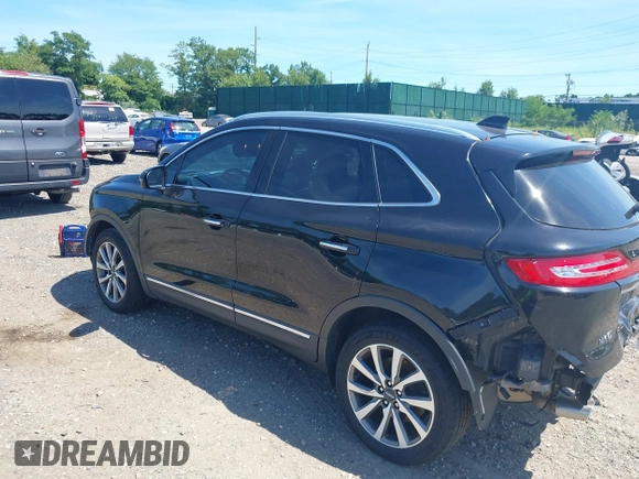 2019 Lincoln MKC Reserve with VIN 5LMTJ3DH1KUL09136, listed as a IAAI auction lot 39771852 with 72,145 mi miles and . Bid and sale history available at carsss.com. Image 3.
