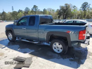 2010 Chevrolet Silverado 1500 LT with VIN 1GCSKSE37AZ150993, listed as a Copart auction lot 50356515 with 110,584 mi miles and Salvage Title. Bid and sale history available at DreamBid. Image 2.