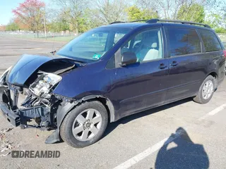 2007 Toyota Sienna CE with VIN 5TDZK23C87S080688, listed as a IAAI auction lot 42125196 with 189,427 mi miles. Bid and sale history available at carsss.com. Image 2.