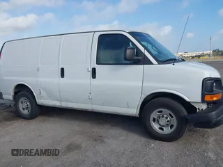 2016 Chevrolet Express Cargo Van with VIN 1GCWGAFF4G1167344, listed as a IAAI auction lot 41729291 with 136,982 mi miles. Bid and sale history available at carsss.com. Image 13.