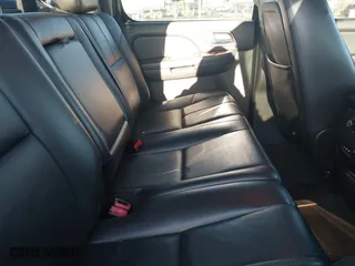2008 Chevrolet Silverado 1500 LTZ with VIN 3GCEK13Y68G261227, listed as a IAAI auction lot 41524292 with 484,220 mi miles. Bid and sale history available at carsss.com. Image 8.