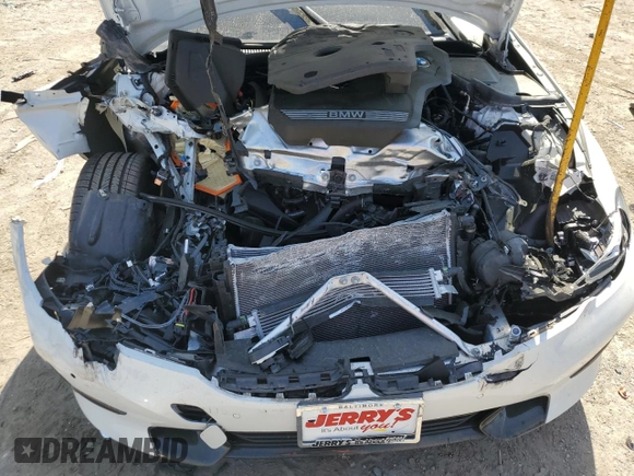 2021 BMW 3 Series 330i xDrive with VIN 3MW5R7J05M8C06619, listed as a Copart auction lot 54072555 with 25,208 mi miles and Salvage title. Bid and sale history available at DreamBid. Image 11.