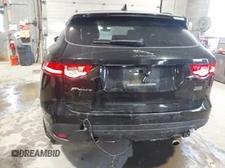 2020 Jaguar F-Pace 25t Prestige z VIN SADCK2FX0LA646522, wystawiony jako IAAI lot #41466101 z przebiegiem 44 180 mil mil oraz . Historia ofert i sprzedaży dostępna na DreamBid. Obrazek 6.