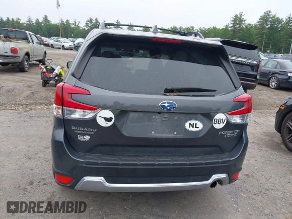 2021 Subaru Forester Touring z VIN JF2SKAXC8MH477969, wystawiony jako IAAI lot #42461540 z przebiegiem 29 143 mil mil oraz . Historia ofert i sprzedaży dostępna na DreamBid. Obrazek 17.