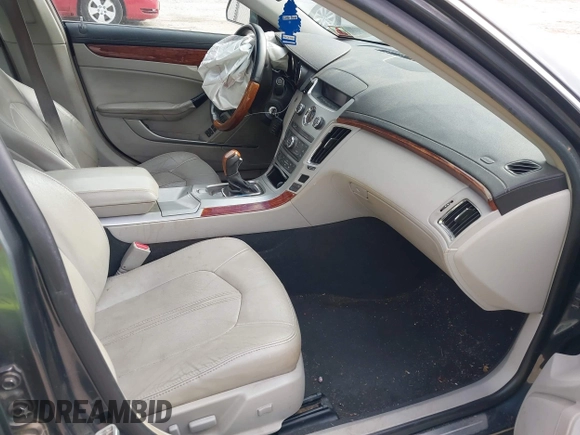 2012 Cadillac CTS Luxury z VIN 1G6DE5E51C0112608, wystawiony jako IAAI lot #41656992 z przebiegiem Nie podano mil oraz . Historia ofert i sprzedaży dostępna na DreamBid. Obrazek 5.